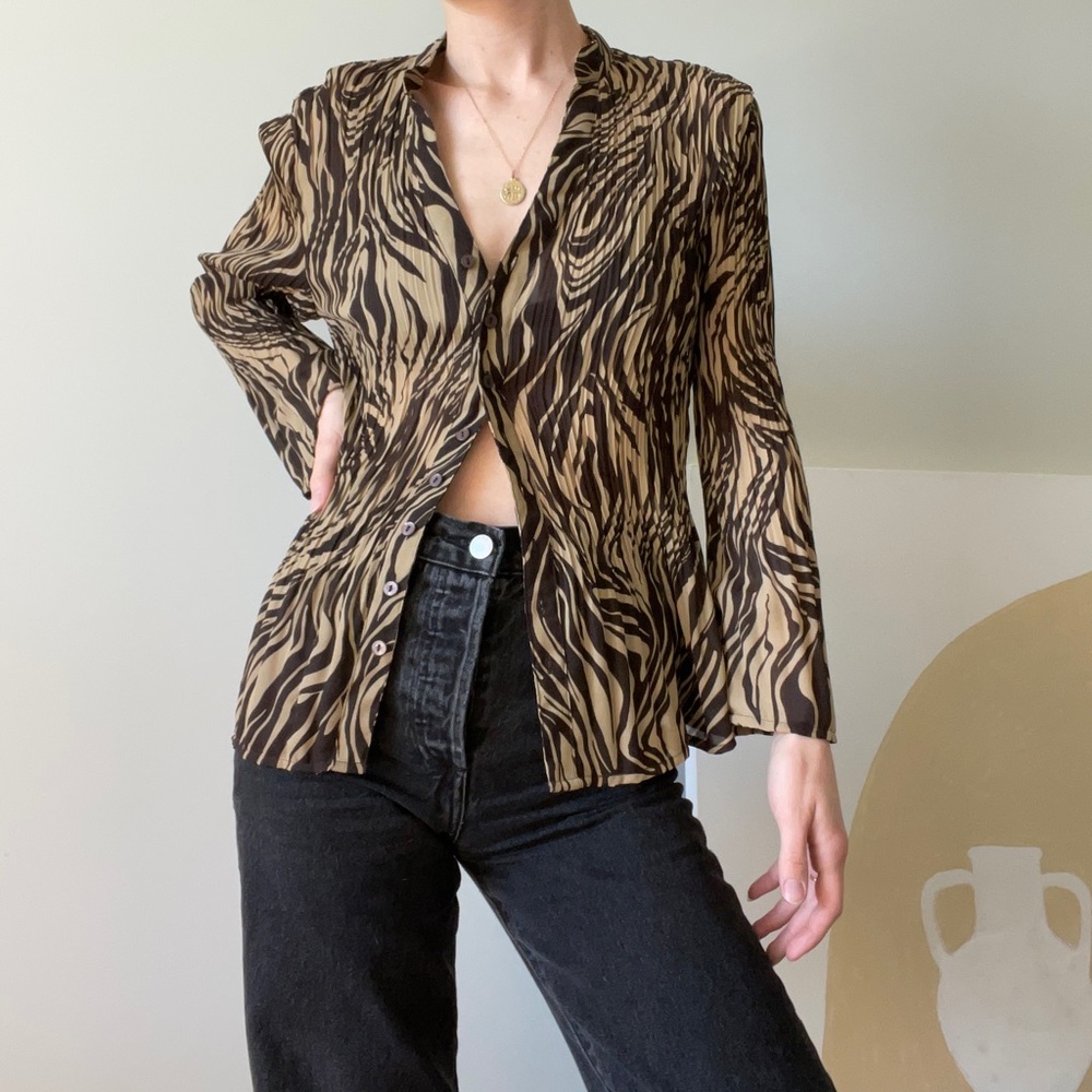 SOLD ON DEPOP Vintage Sheer Zebra Pattern Button Up Textured Blouse